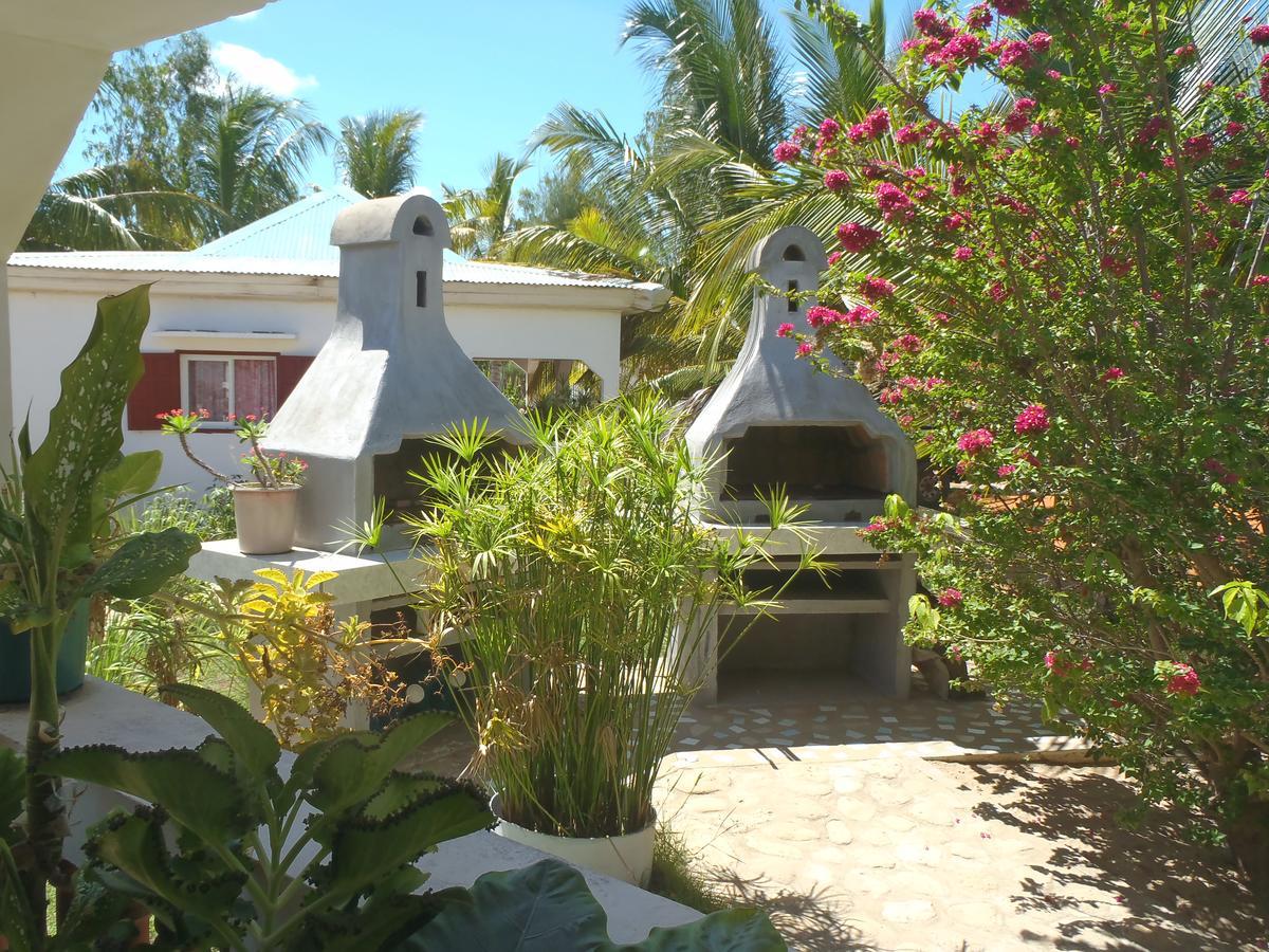 Chez Laurette Morombe Exterior photo