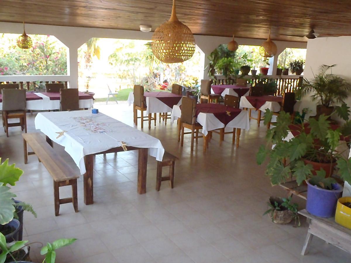Chez Laurette Morombe Exterior photo